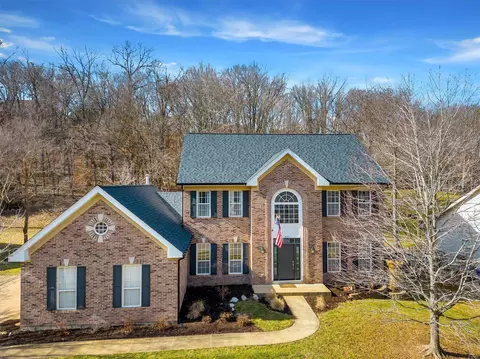635 Southern Hills Dr, Eureka, MO 63025
