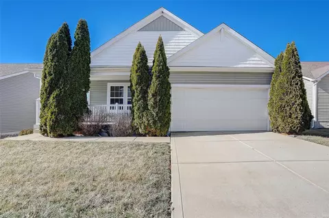 2028 Preston Woods Pkwy, Lake Saint Louis, MO 63367