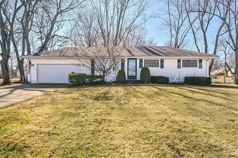 1412 Marsh Ave, Ellisville, MO 63011