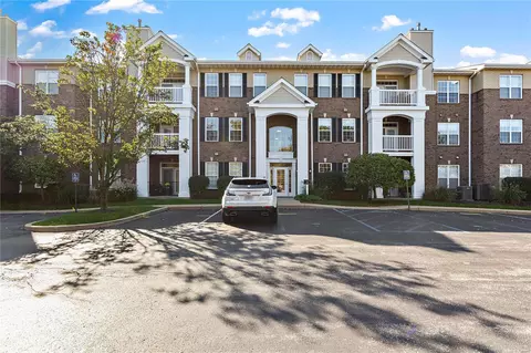 1175 Mill Crossing Dr #100, Saint Louis, MO 63141