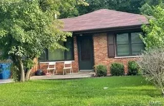 7000 Winchester Dr, Saint Louis, MO 63121