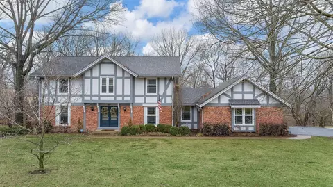 1802 Armstead Dr, Saint Louis, MO 63131
