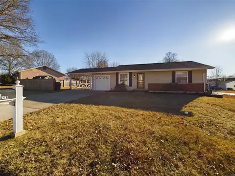 4043 Mary Ridge Ln, Saint Charles, MO 63304