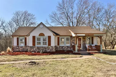 13197 East Ln, Saint Louis, MO 63128