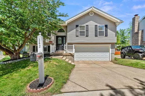 Exterior - 142 Lamplighter Way, O'fallon, MO 63368 photo 2 of 8