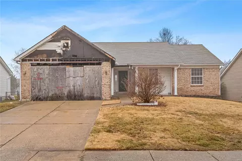429 Slusser Ln, Florissant, MO 63031