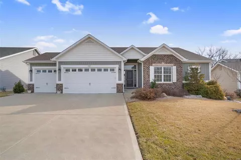 1804 Barclay Forest Ct, Wentzville, MO 63385