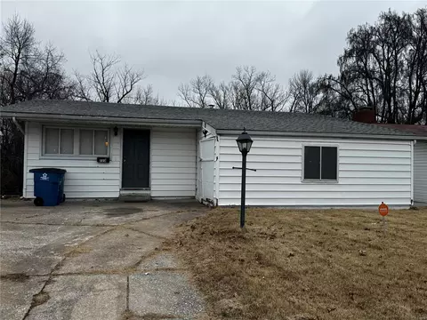723 Shepley Dr, Saint Louis, MO 63137