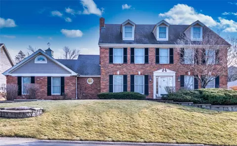 14236 Cedar Springs Dr, Chesterfield, MO 63017