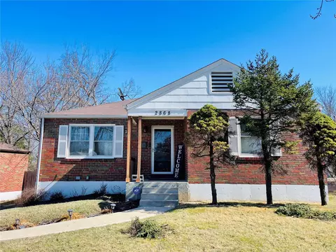 2868 Chadwick Dr, Saint Louis, MO 63121