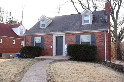 131 S Hartnett Ave, Saint Louis, MO 63135