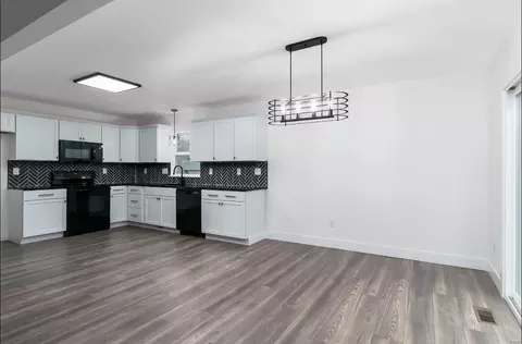 12 Pershing Cir, O'fallon, MO 63366 photo 9