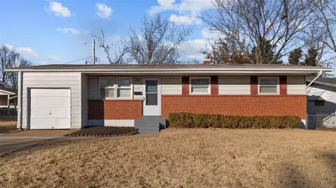 519 Banavie Dr, Saint Louis, MO 63137