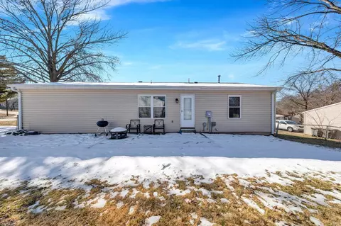 Exterior - 601 Woodcrest Blvd, O'fallon, MO 63368 photo 5 of 6