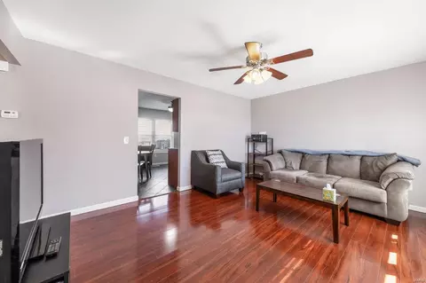Living - 601 Woodcrest Blvd, O'fallon, MO 63368 photo 3 of 3