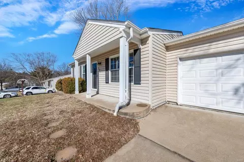 Exterior - 601 Woodcrest Blvd, O'fallon, MO 63368 photo 4 of 6