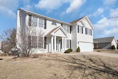 39 Homeplate Ct, O'fallon, MO 63366