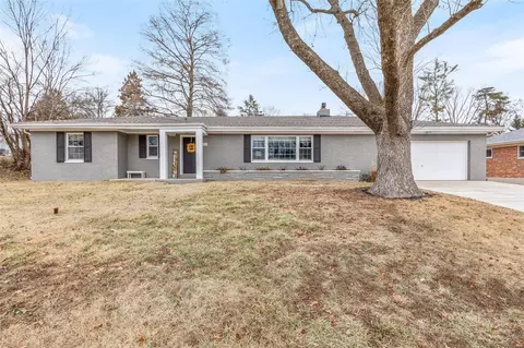 4833 E Concord Rd, Saint Louis, MO 63128