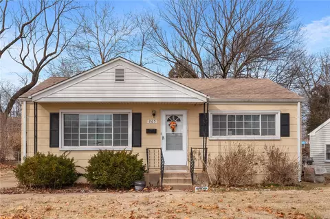 265 Saint Cornelius Ln, Florissant, MO 63031