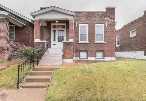 3708 Gustine Ave, Saint Louis, MO 63116