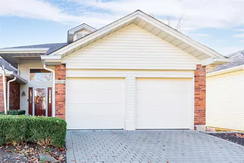 12916 Autumn View Dr, Saint Louis, MO 63146