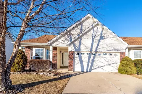 91 Green Park Ln, O'fallon, MO 63366