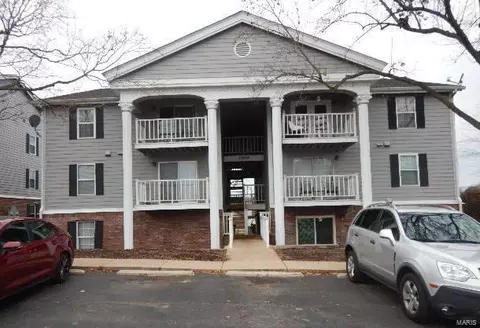 12836 Portulaca Dr #B, Saint Louis, MO 63146