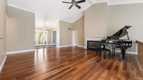 16000 Canterbury Estates Dr, Ellisville, MO 63021 photo 7