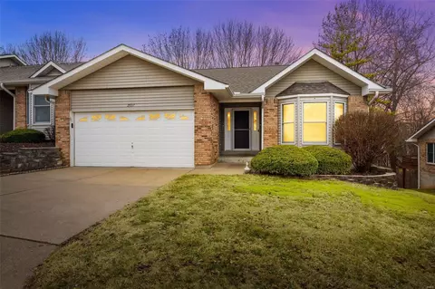 2937 Sylvan Ln, Saint Charles, MO 63301