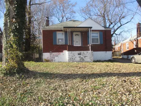 5421 College Ave, Jennings, MO 63136