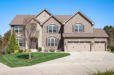 35 Mahon Ct, Lake Saint Louis, MO 63367