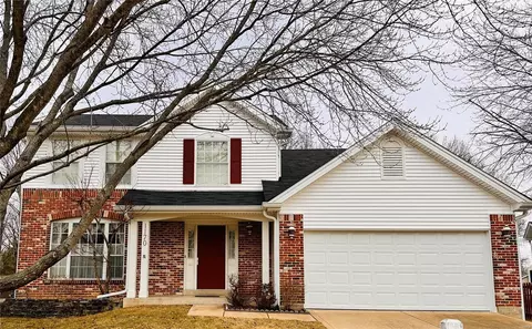 1170 Richland Meadows Dr, Ballwin, MO 63021