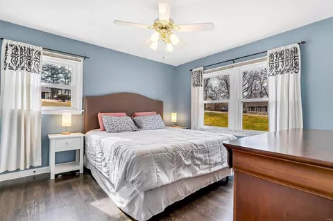 Bedroom - 228 Ramsey Ln, Ballwin, MO 63021 photo 1 of 4