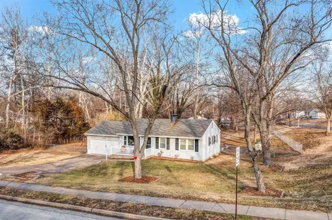 Exterior - 228 Ramsey Ln, Ballwin, MO 63021 photo 6 of 10
