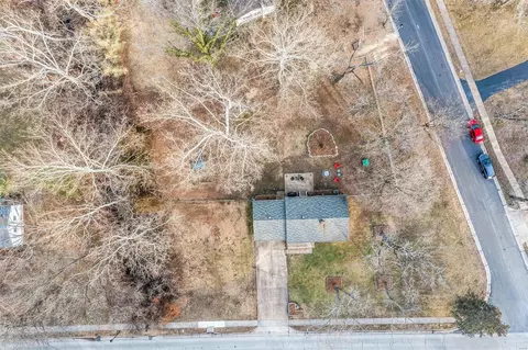 View/Area - 228 Ramsey Ln, Ballwin, MO 63021 photo 2 of 2