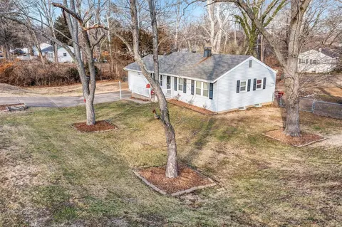 Exterior - 228 Ramsey Ln, Ballwin, MO 63021 photo 4 of 10