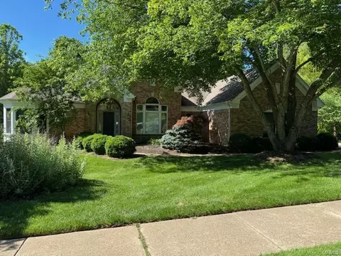 17686 Wildridge Dr, Wildwood, MO 63005