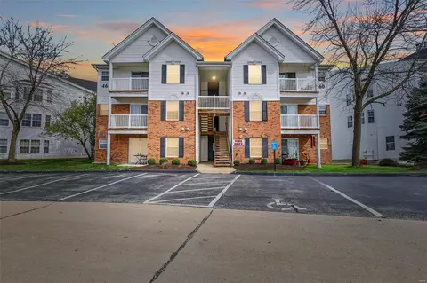 460 Benton Dr #K, Saint Peters, MO 63376