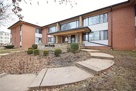 600 S Brentwood #12, Clayton, MO 63105