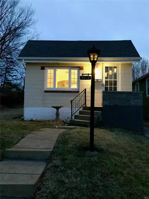 5212 Waldo Ave, Saint Louis, MO 63123