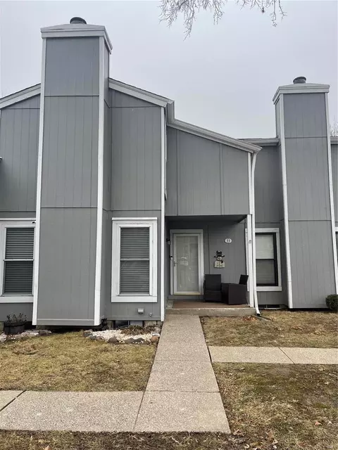 33 Breezy Knoll Ln, Lake Saint Louis, MO 63367