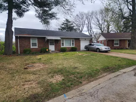 1316 Willingham Dr, Saint Louis, MO 63121