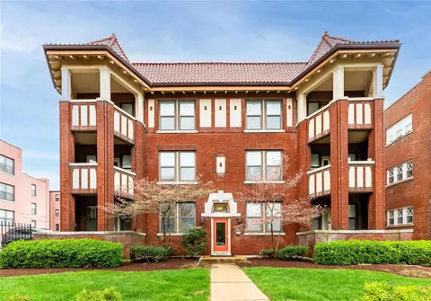 5646 Waterman Blvd #3SE, Saint Louis, MO 63112