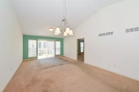 224 Coachgate Ln, Ballwin, MO 63021 photo 9