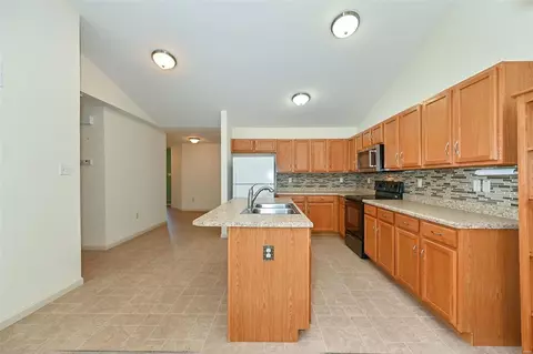 224 Coachgate Ln, Ballwin, MO 63021 photo 7