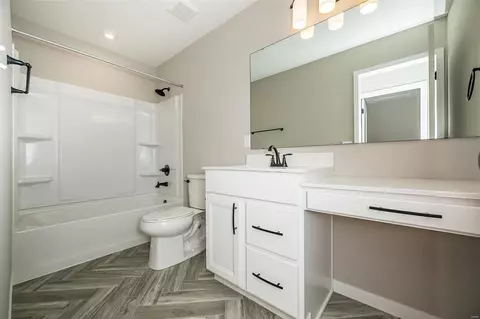 Bath - 617 Strathclyde Dr, O'fallon, MO 63368 photo 4 of 4