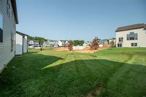 Exterior - 617 Strathclyde Dr, O'fallon, MO 63368 photo 5 of 10