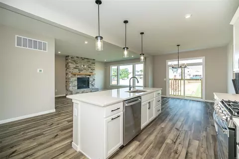 Kitchen - 617 Strathclyde Dr, O'fallon, MO 63368 photo 2 of 2