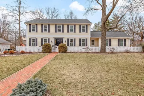 1447 Frances Rd, Saint Louis, MO 63122