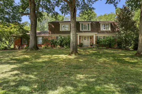 12622 Royal Manor Dr, Saint Louis, MO 63141